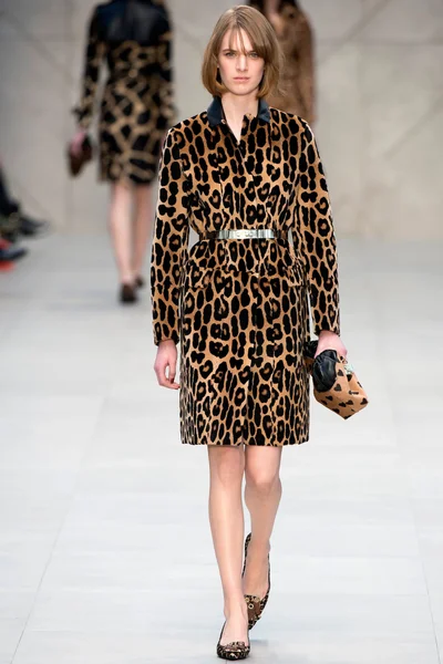 Look 13